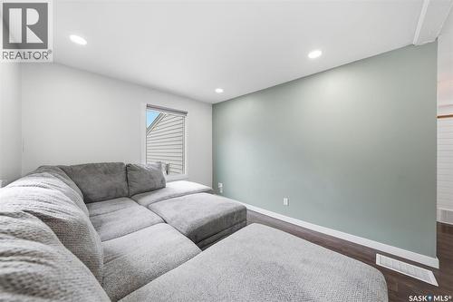 1519 C Avenue N, Saskatoon, SK - Indoor