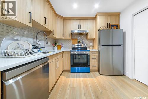 618 Nightingale Cove, Saskatoon, SK - Indoor Photo Showing Kitchen