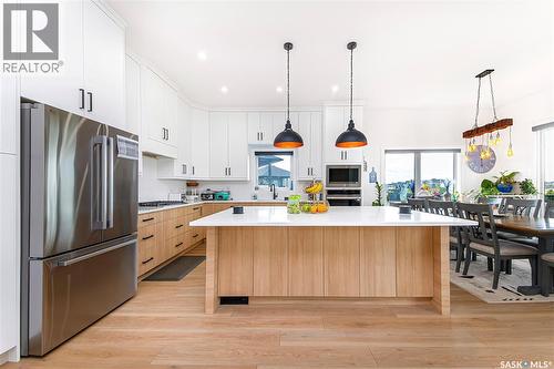 618 Nightingale Cove, Saskatoon, SK - Indoor Photo Showing Kitchen With Upgraded Kitchen