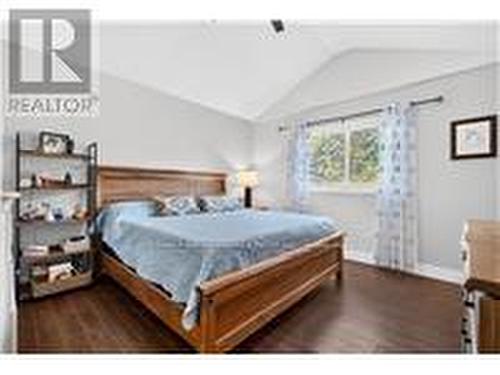 92 Morrison Crescent, Grimsby, ON - Indoor Photo Showing Bedroom