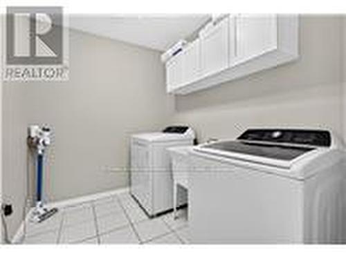 92 Morrison Crescent, Grimsby, ON - Indoor Photo Showing Laundry Room