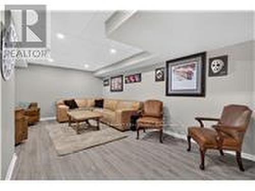 92 Morrison Crescent, Grimsby, ON - Indoor
