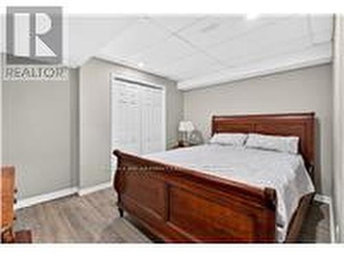 92 Morrison Crescent, Grimsby, ON - Indoor Photo Showing Bedroom