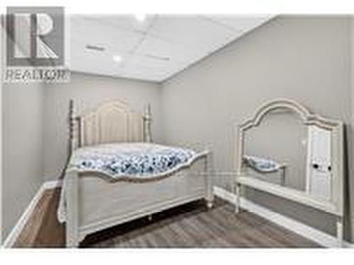 92 Morrison Crescent, Grimsby, ON - Indoor Photo Showing Bedroom