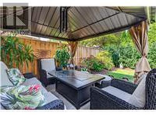92 Morrison Crescent, Grimsby, ON - Outdoor With Deck Patio Veranda