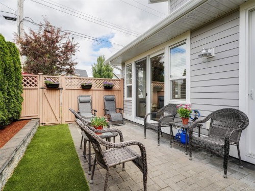 #8-10490 Resthaven Dr, Sidney, BC 