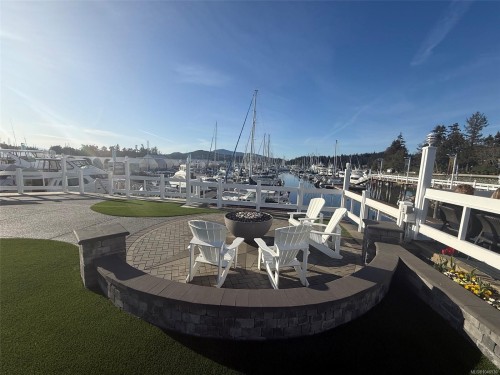 #8-10490 Resthaven Dr, Sidney, BC 