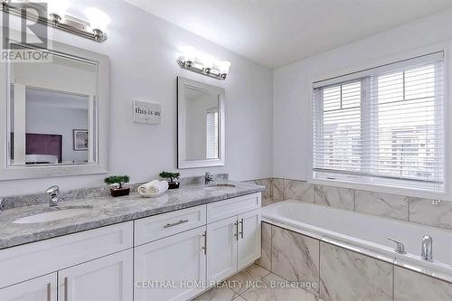 1 - 98 Shoreview Place, Hamilton, ON - Indoor Photo Showing Bathroom