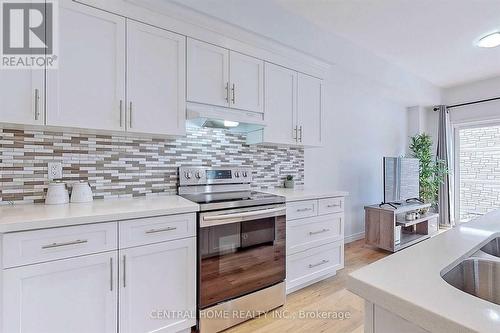 1 - 98 Shoreview Place, Hamilton, ON - Indoor Photo Showing Kitchen With Upgraded Kitchen