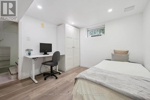 60 Edinburgh Road, Kitchener, ON - Indoor Photo Showing Bedroom