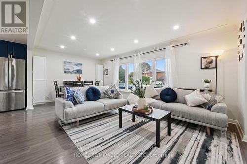 60 Edinburgh Road, Kitchener, ON - Indoor Photo Showing Living Room