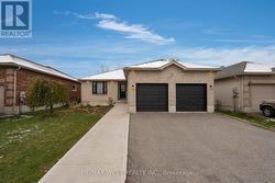 3 - 369 GEORGIAN DRIVE  Barrie, ON L4M 7A2