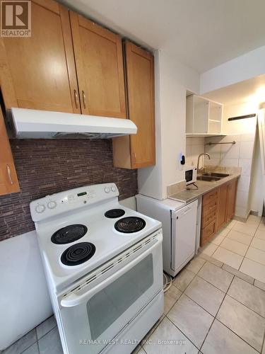 3 - 369 GEORGIAN DRIVE , Barrie, Ontario L4M 7A2 4