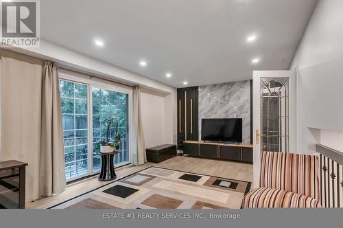 4212 Powderhorn Crescent, Mississauga, ON - Indoor Photo Showing Other Room
