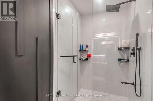 4212 Powderhorn Crescent, Mississauga, ON - Indoor Photo Showing Bathroom