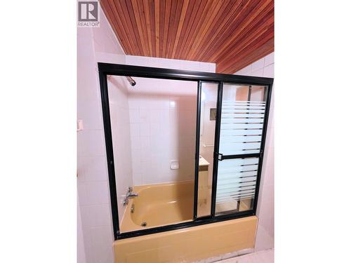 2697 Abbott Crescent, Prince George, BC - Indoor Photo Showing Bathroom