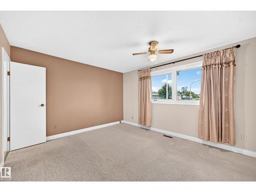 15020 88 St Nw, Edmonton, AB - Indoor Photo Showing Other Room