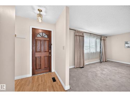 15020 88 St Nw, Edmonton, AB - Indoor Photo Showing Other Room