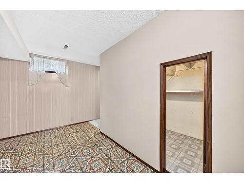 15020 88 St Nw, Edmonton, AB - Indoor Photo Showing Other Room