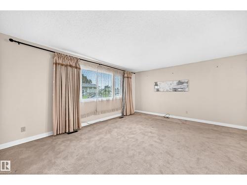 15020 88 St Nw, Edmonton, AB - Indoor Photo Showing Other Room