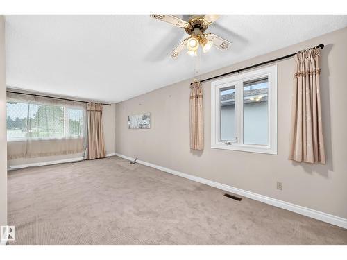 15020 88 St Nw, Edmonton, AB - Indoor Photo Showing Other Room