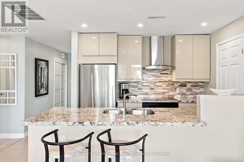 464 Mariners Way, Collingwood, ON - Indoor Photo Showing Kitchen With Double Sink With Upgraded Kitchen