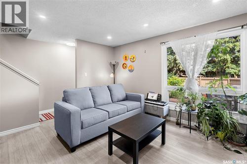 21 1128 Mckercher Drive, Saskatoon, SK - Indoor Photo Showing Living Room