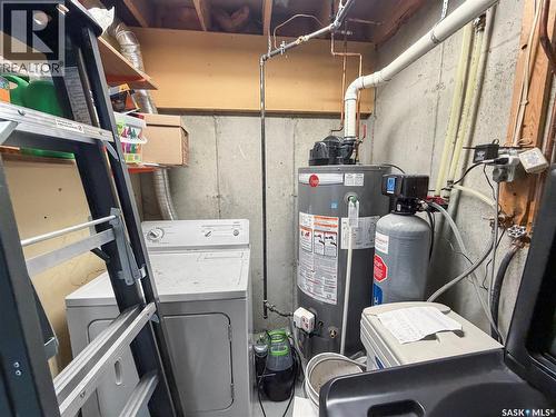 21 1128 Mckercher Drive, Saskatoon, SK - Indoor Photo Showing Laundry Room