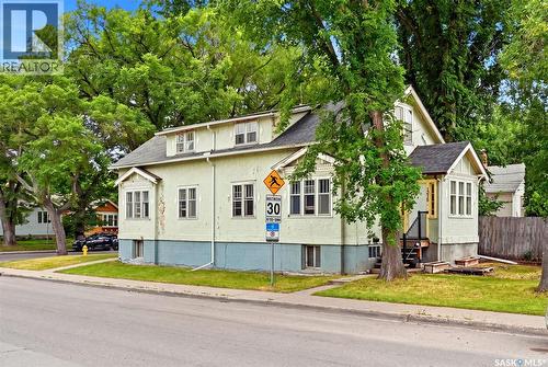 1209 14Th Avenue, Regina, SK - Outdoor