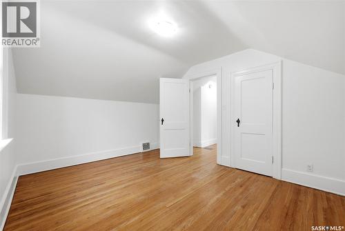 1209 14Th Avenue, Regina, SK - Indoor Photo Showing Other Room