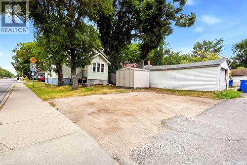 1209 14Th Avenue, Regina, SK - Outdoor
