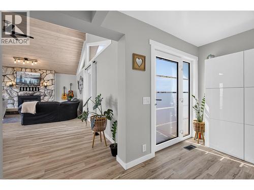 Front entrance - 3491 Fenton Road, West Kelowna, BC - Indoor Photo Showing Dining Room