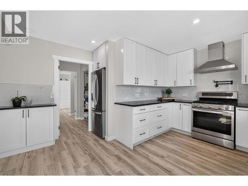 3491 Fenton Road, West Kelowna, BC - Indoor Photo Showing Kitchen