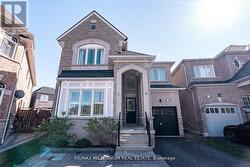 19 BELLOTTI CRESCENT Ajax, ON L1Z 0M2