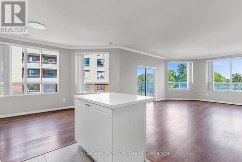 301 - 60 Wyndham Street S, Guelph (St. Patrick'S Ward), ON - Indoor
