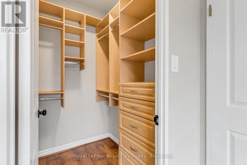 301 - 60 Wyndham Street S, Guelph (St. Patrick'S Ward), ON - Indoor