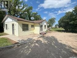 205 3rd AVENUE Young, SK S0K 4Y0