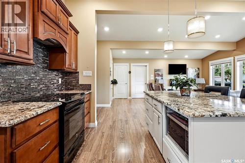 1710 Cameron Avenue, Saskatoon, SK - Indoor Photo Showing Kitchen With Upgraded Kitchen