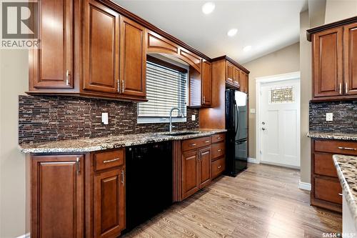 1710 Cameron Avenue, Saskatoon, SK - Indoor Photo Showing Kitchen