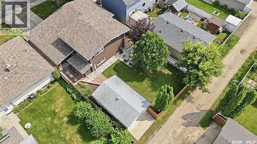 1710 Cameron Avenue, Saskatoon, SK - Outdoor