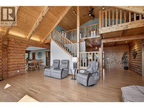 7319 Trapper Court, Kelowna, BC - Indoor
