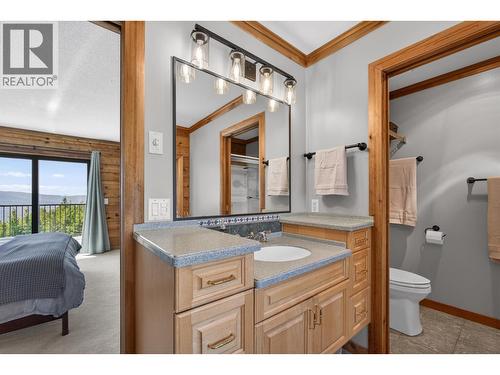 5 piece ensuite - 7319 Trapper Court, Kelowna, BC - Indoor Photo Showing Bathroom