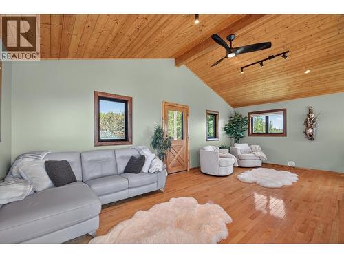Loft with it's own patio - 7319 Trapper Court, Kelowna, BC - Indoor Photo Showing Living Room
