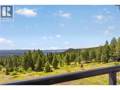 Legal outbuilding with non-conforming kitchen - 7319 Trapper Court, Kelowna, BC - Outdoor With View