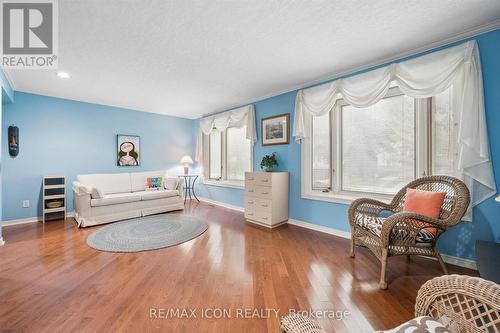 30 Shuh Avenue, Kitchener, ON - Indoor