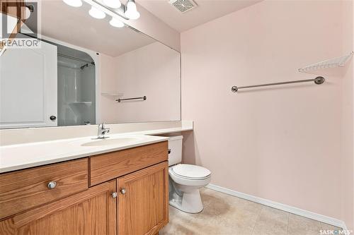 311 1622A Acadia Drive, Saskatoon, SK - Indoor Photo Showing Bathroom