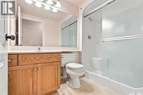 311 1622A Acadia Drive, Saskatoon, SK - Indoor Photo Showing Bathroom