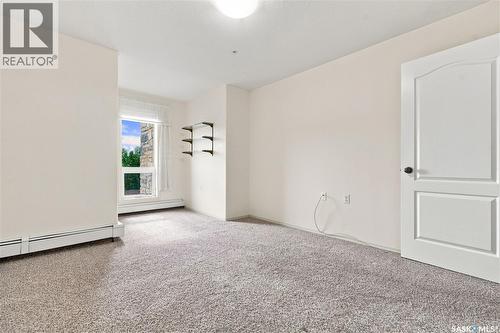 311 1622A Acadia Drive, Saskatoon, SK - Indoor Photo Showing Other Room