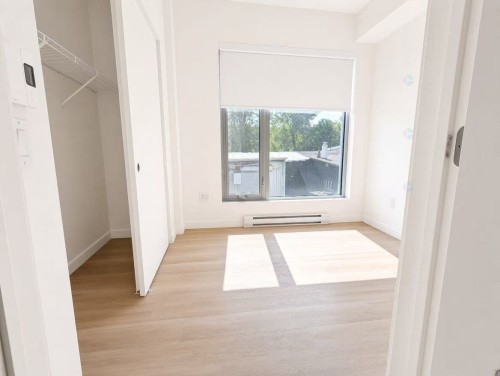 220-2812 Rue Ontario E. , Montréal (Ville-Marie), QC H2K 1X3 4