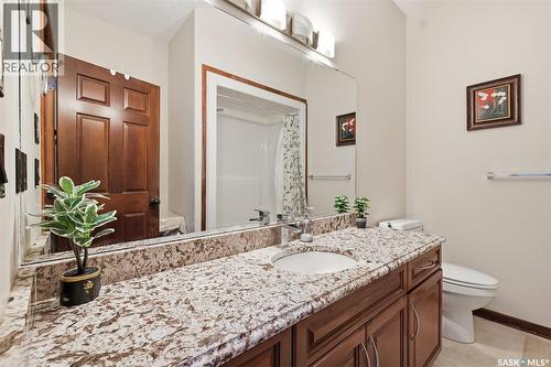 206 Muzyka Road, Saskatoon, SK - Indoor Photo Showing Bathroom